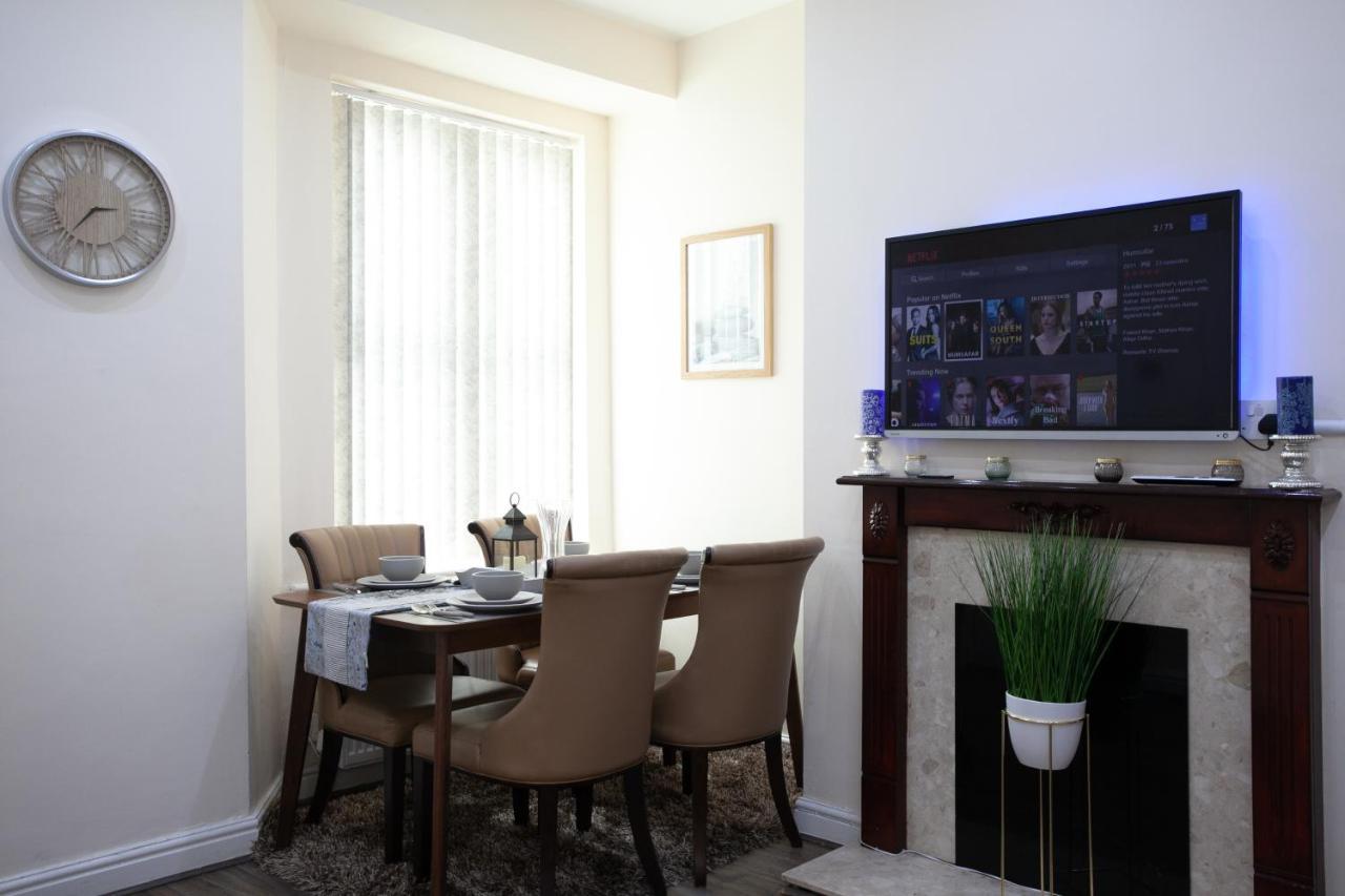 6 Bedroom House 10Min Drive From City Centre 맨체스터 외부 사진